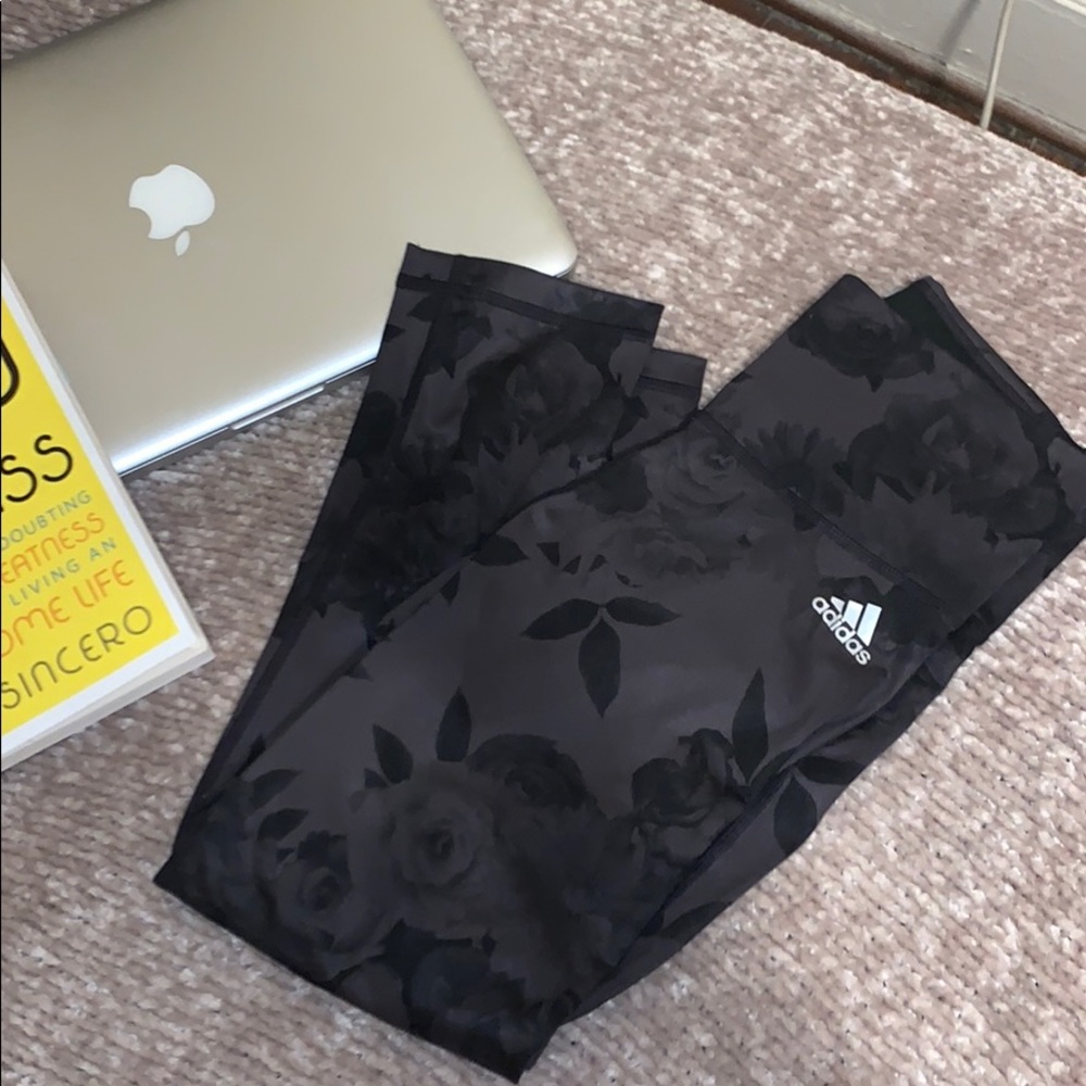 XS high rise never worn adidas capris!